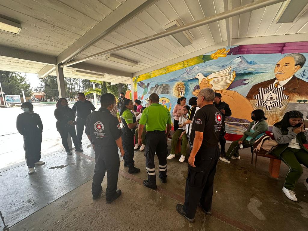 Alumnos resultan intoxicados por ingerir agua y jugo en Los Reyes La Paz