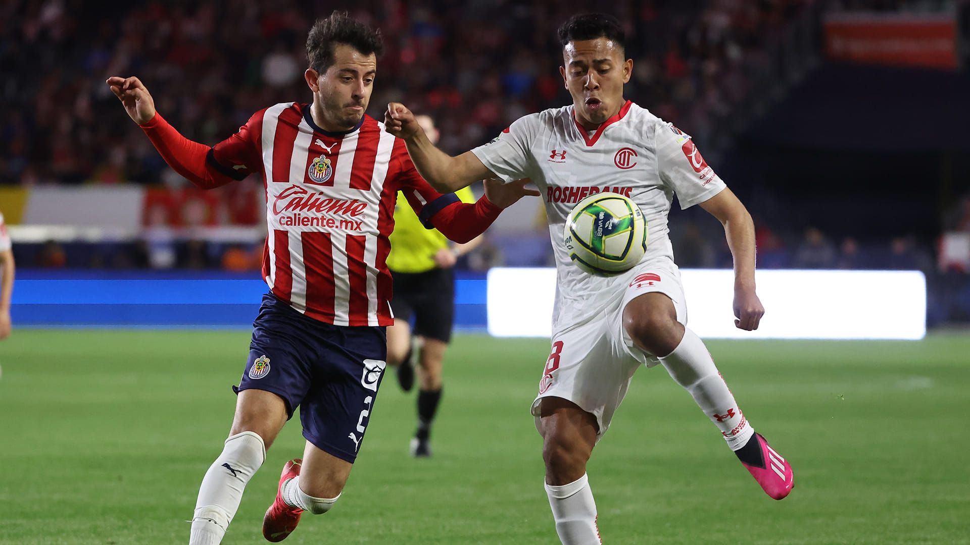 Diablos Rojos empatan a Chivas