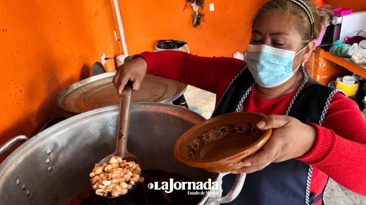 Con comedor comunitario, Miriam apoya a vecinos en Toluca