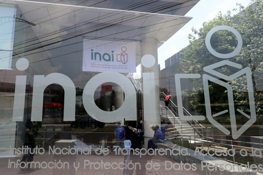 López Obrador hizo un llamado para defender los bienes del pueblo y que todas las funciones del Instituto Nacional de Transparencia, Acceso a la Información y Protección de Datos Personales (INAI) las asuma la Auditoría Superior de la Federación (ASF). Foto: La Jornada