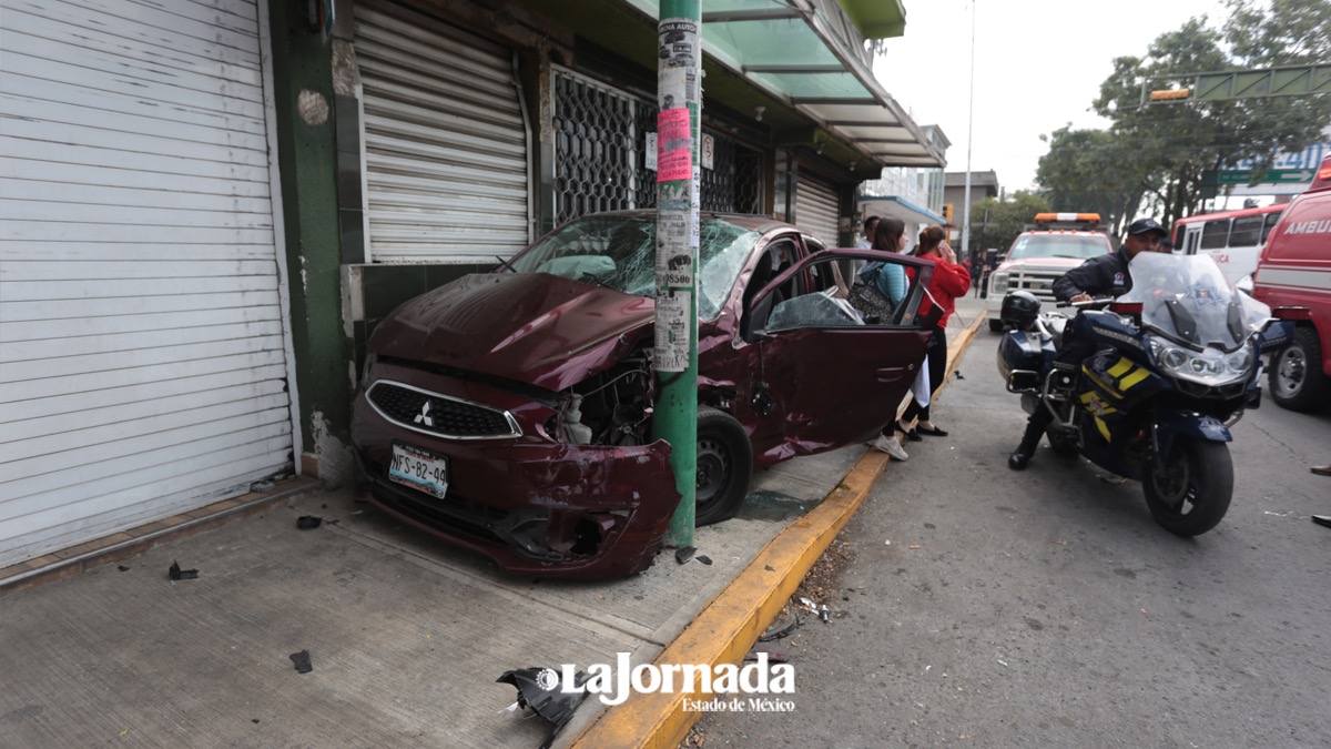 Video: Accidente vial causa afectaciones en Toluca