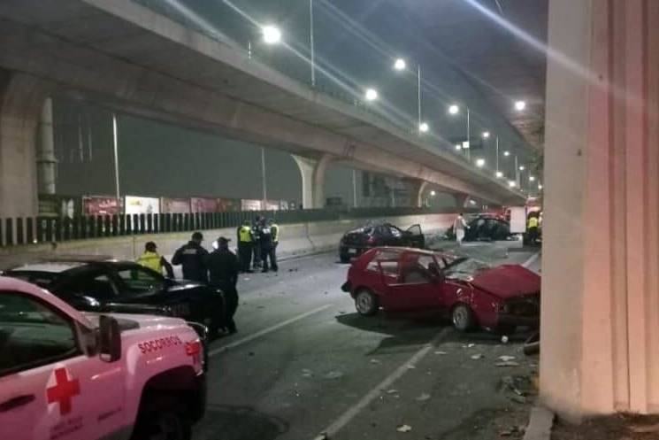 Choque múltiple en Periférico a la altura de  Tlalnepantla deja cuatro muertos