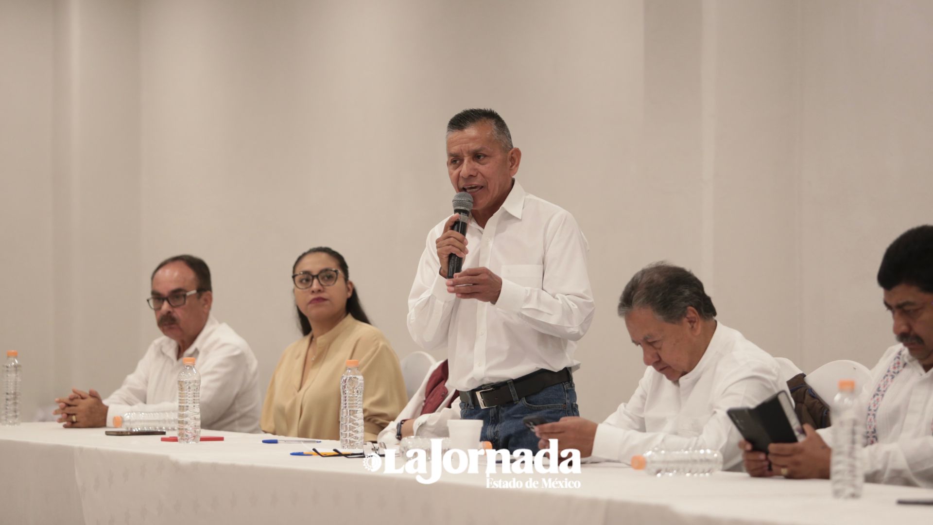 Crisóforo Hernández anuncia su adhesión a la campaña de Delfina Gómez