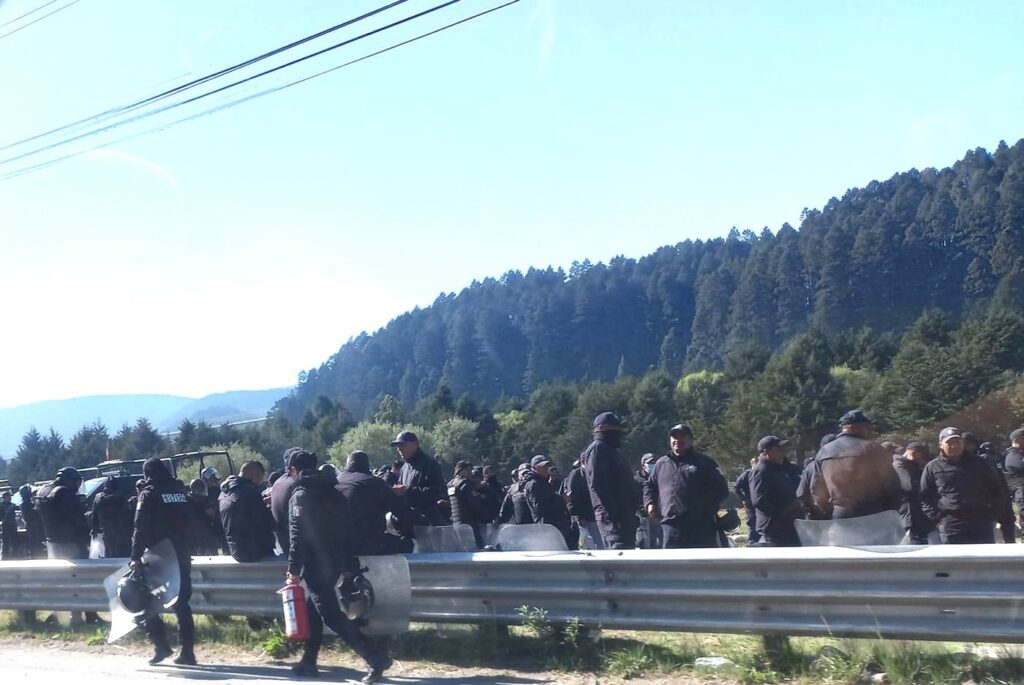 Despliegan cuerpos policíacos en la México-Toluca