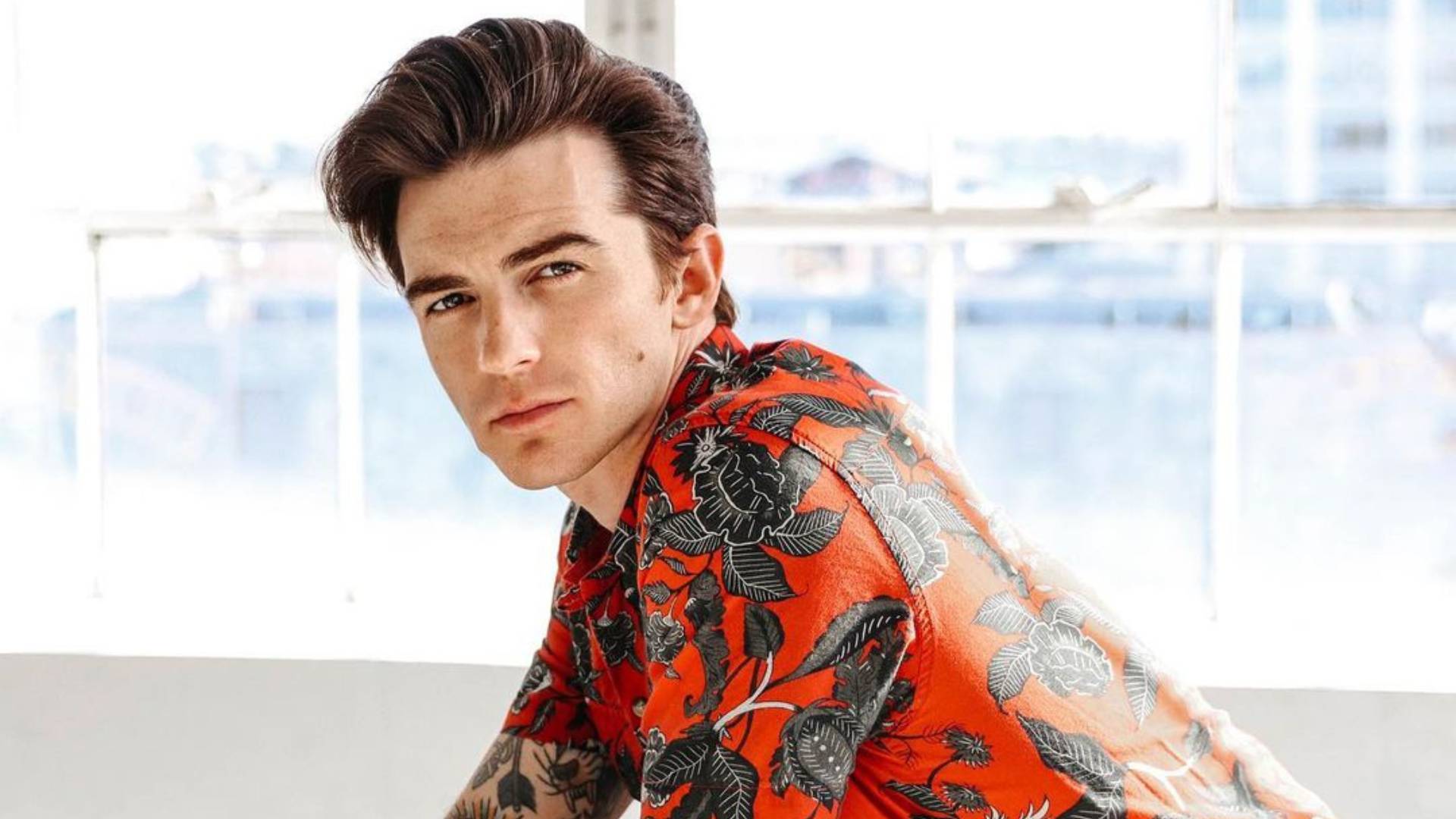 Localizan al actor y cantante Drake Bell