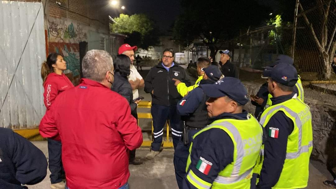 Evacuan a mil 400 habitantes, por una fuga de combustible en Tlalnepantla