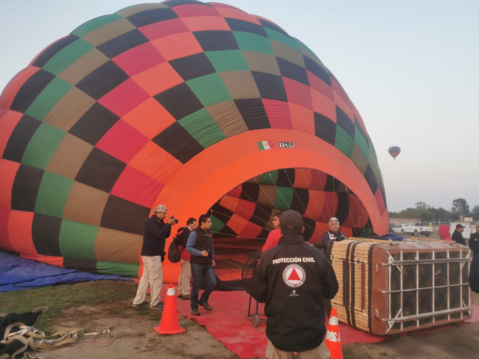 Agencia Federal impide despegue de dos globos aerostáticos en Teotihuacán