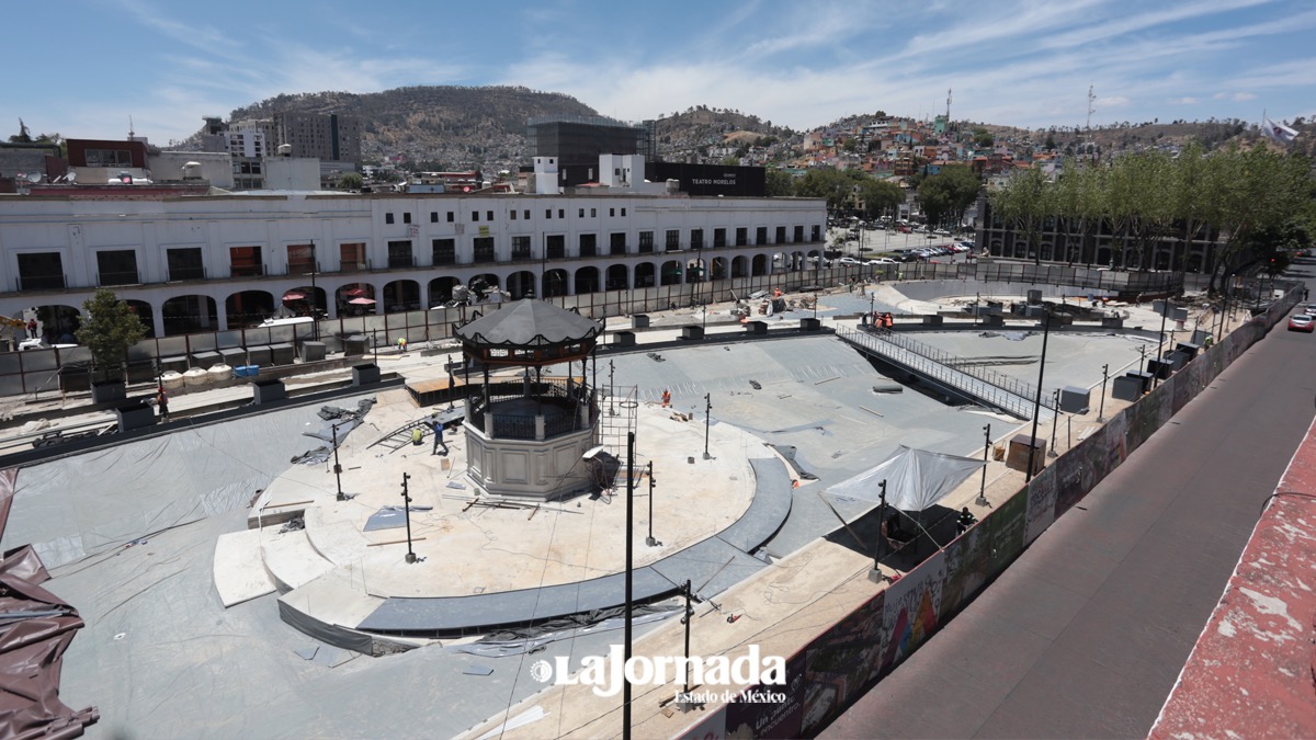 Llenan centro histórico de Toluca con nuevos árboles