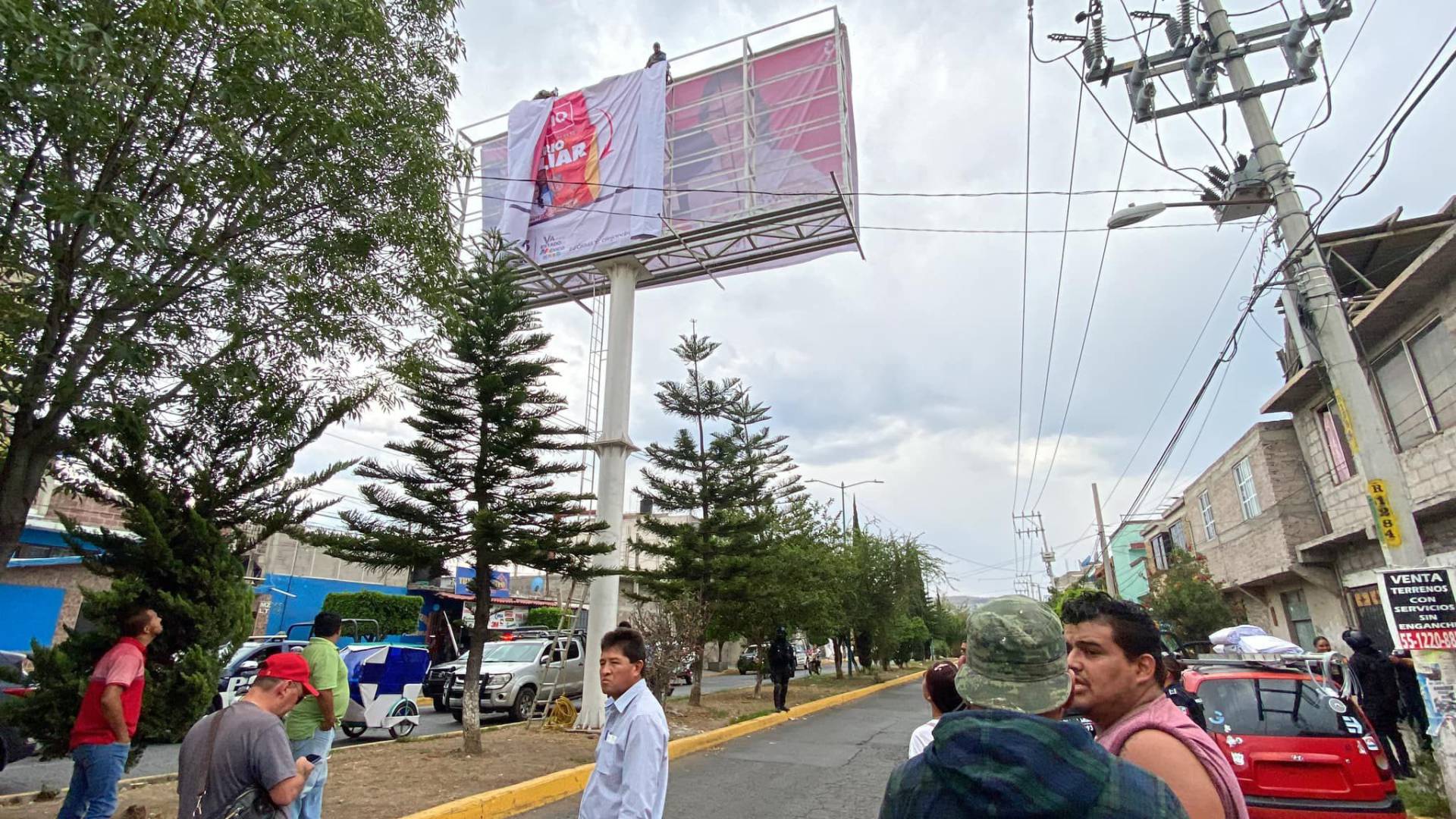 Propaganda de Alejandra del Moral es retirada en Chimalhuacán