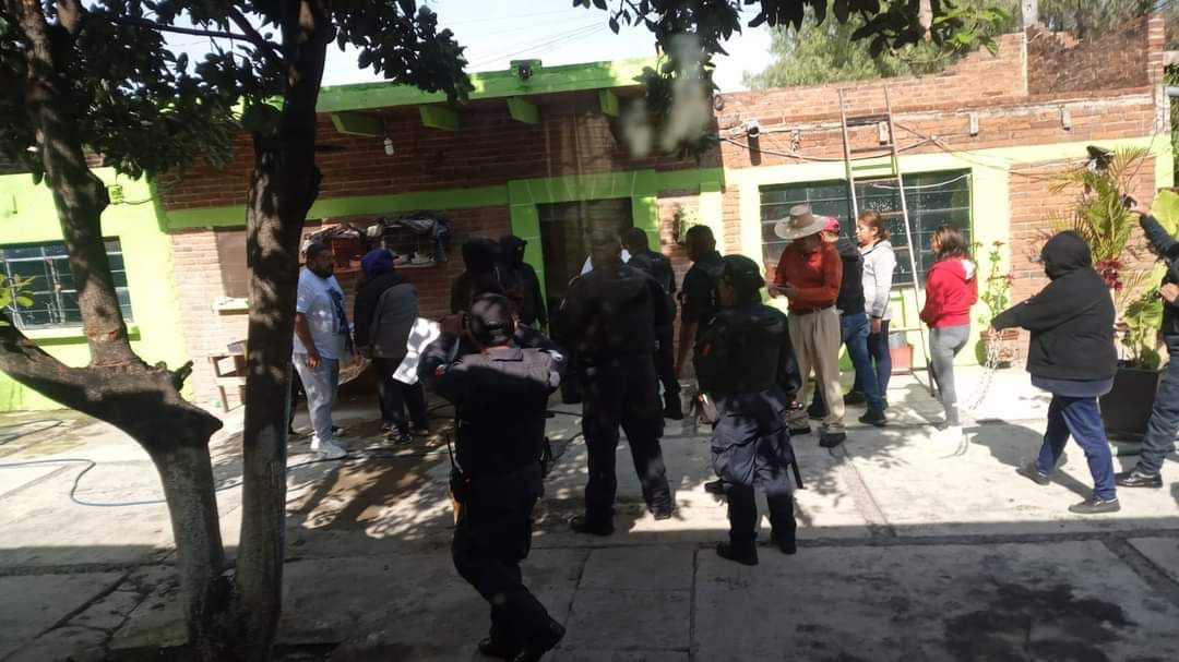 Hijos despojan a su madre de 92 años de su casa, en Chiautla