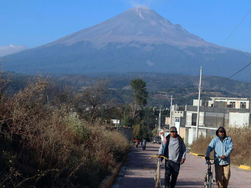 Piden proteger a empleados ante actividad volcánica