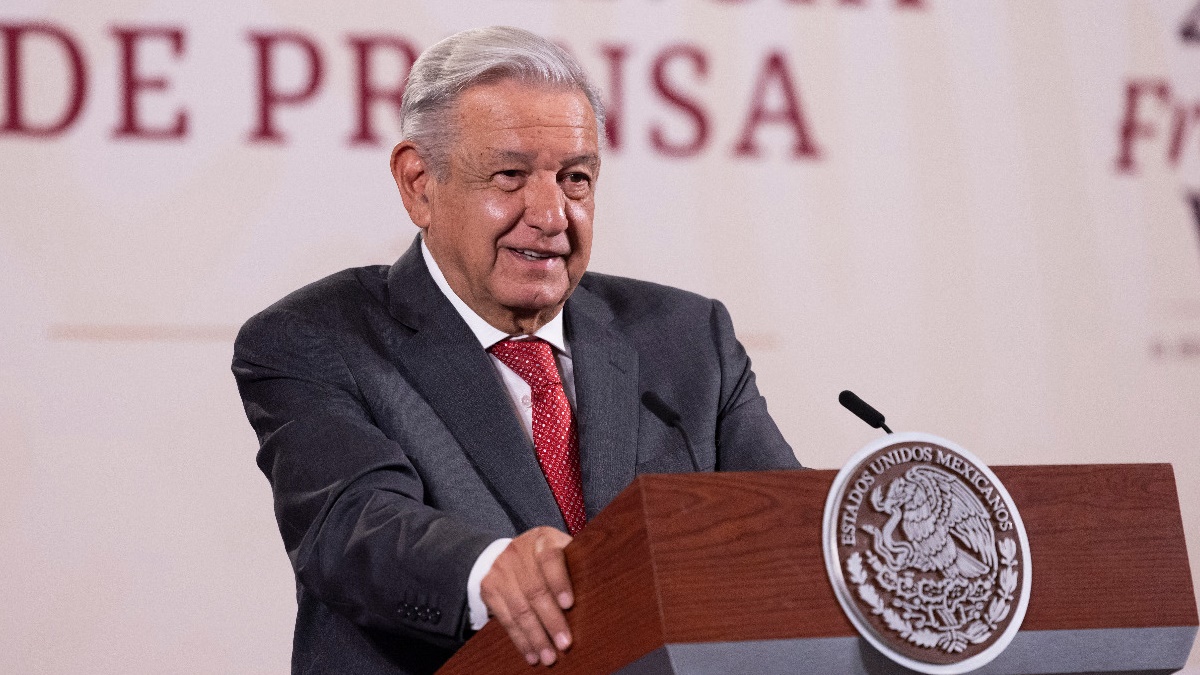 AMLO presenta la tarjeta del Bienestar para envíos de remesas