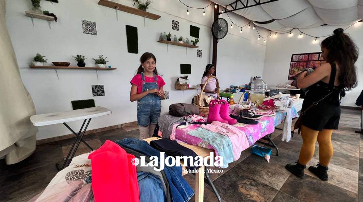 Realizan mercadito solidario atendido por niños en Metepec