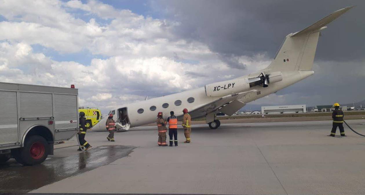 Avión de la FGR aterriza de emergencia en el AIFA