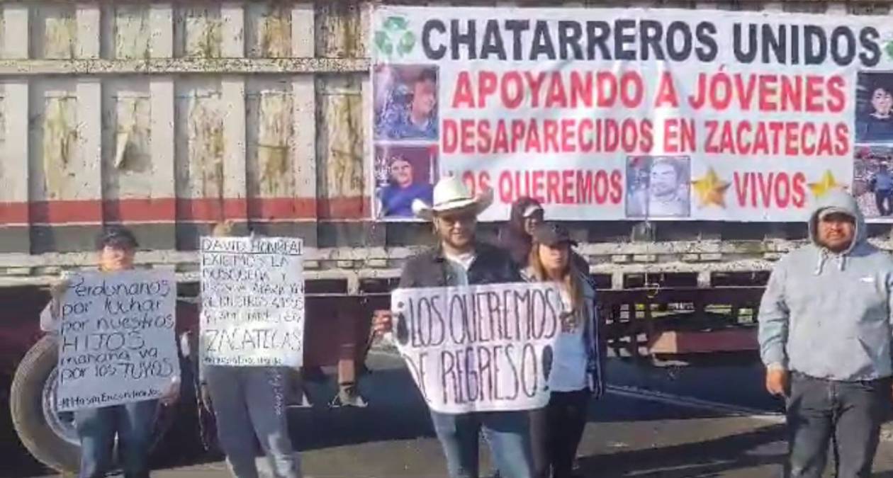 Chatarreros Unidos cierran la autopista Toluca-Atlacomulco