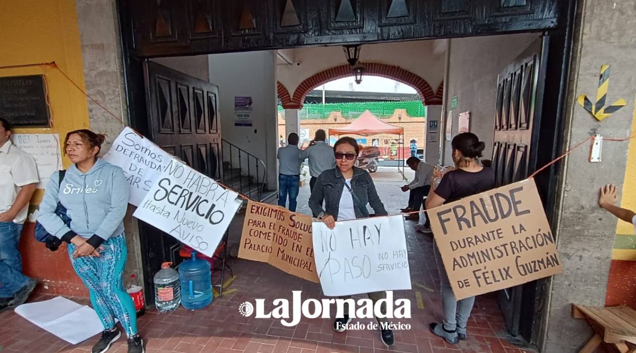 Video: Cierran carretera Cocotitlán-Temamatla, denuncian fraude