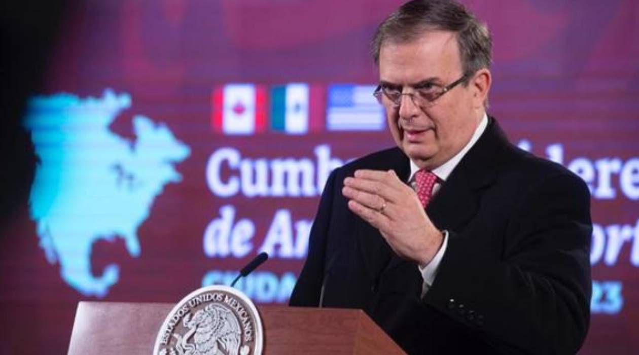 Marcelo Ebrard retrasa anuncio; oposición alista el 2024