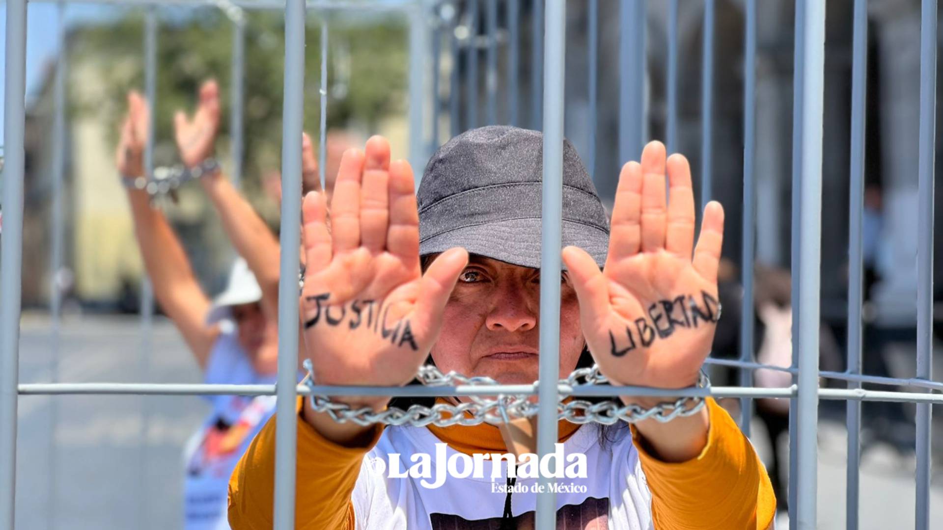 Intensifican protestas familiares de presos que piden amnistía en Toluca