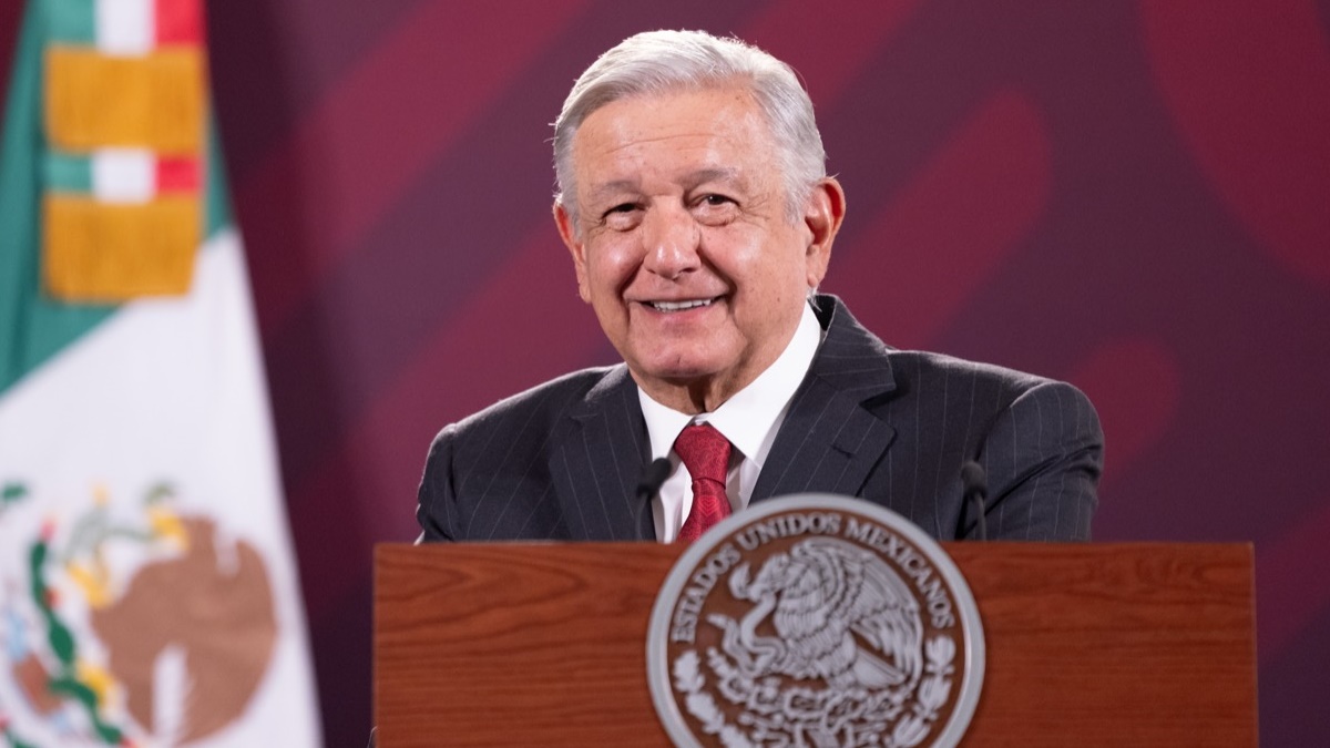 AMLO analiza comprar 12 hospitales concesionados