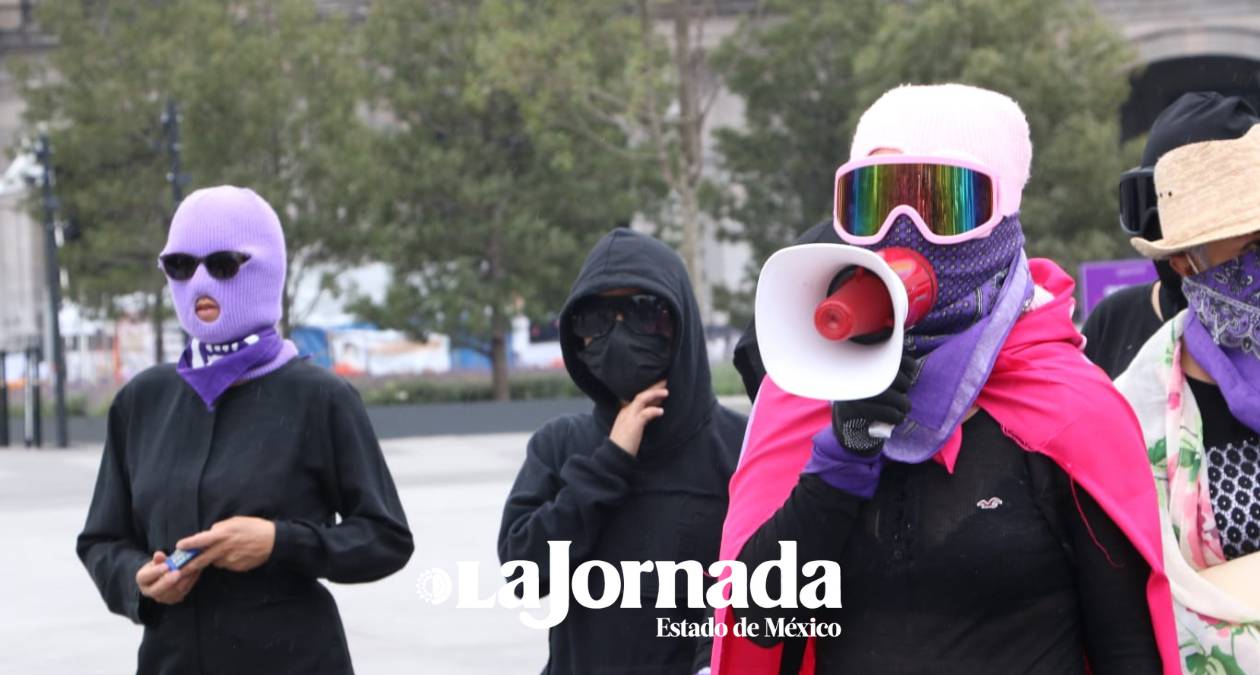 Feministas en Toluca, denuncian incumplimiento de acuerdos al Ayuntamiento