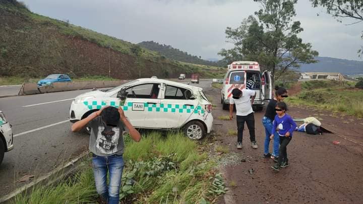 Accidente sobre la carretera panamericana Acambay-Atlacomulco