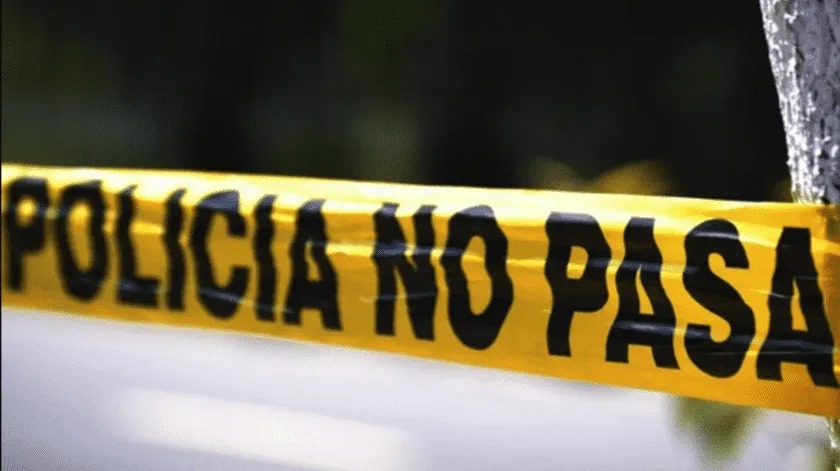 Despierta inquietud hombre colgado en puente de Tlalnepantla