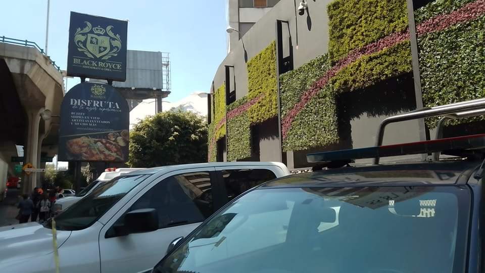 Bar “Black Royce” en Naucalpan fue cateado por peritos de la Fiscalía