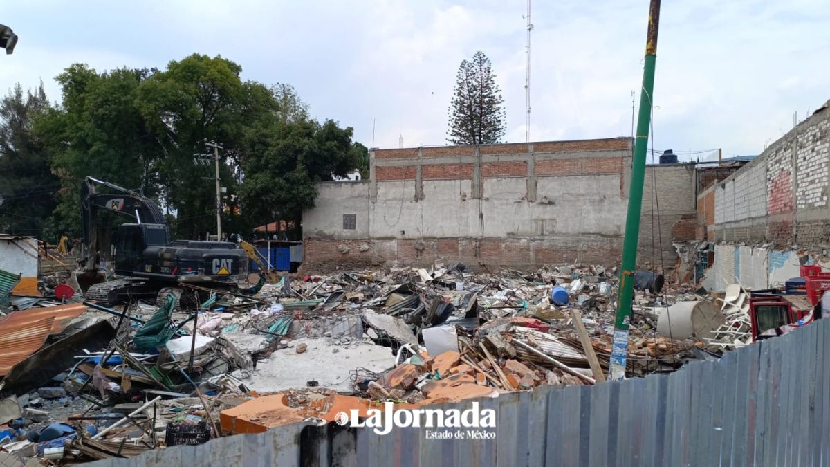 Chimalhuacán: comerciantes del mercado exigen indemnización