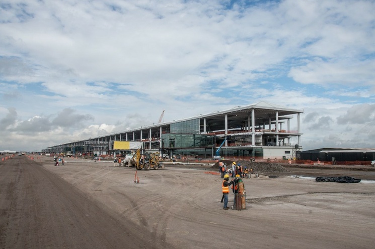 Ordenan publicar declaraciones patrimoniales de ingenieros que construyeron el AIFA