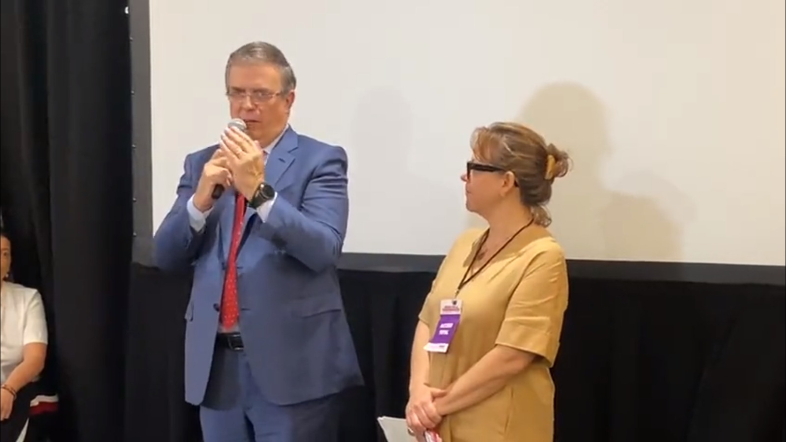 Video: Marcelo Ebrard emite postura antes de finalizar el conteo de las encuestas