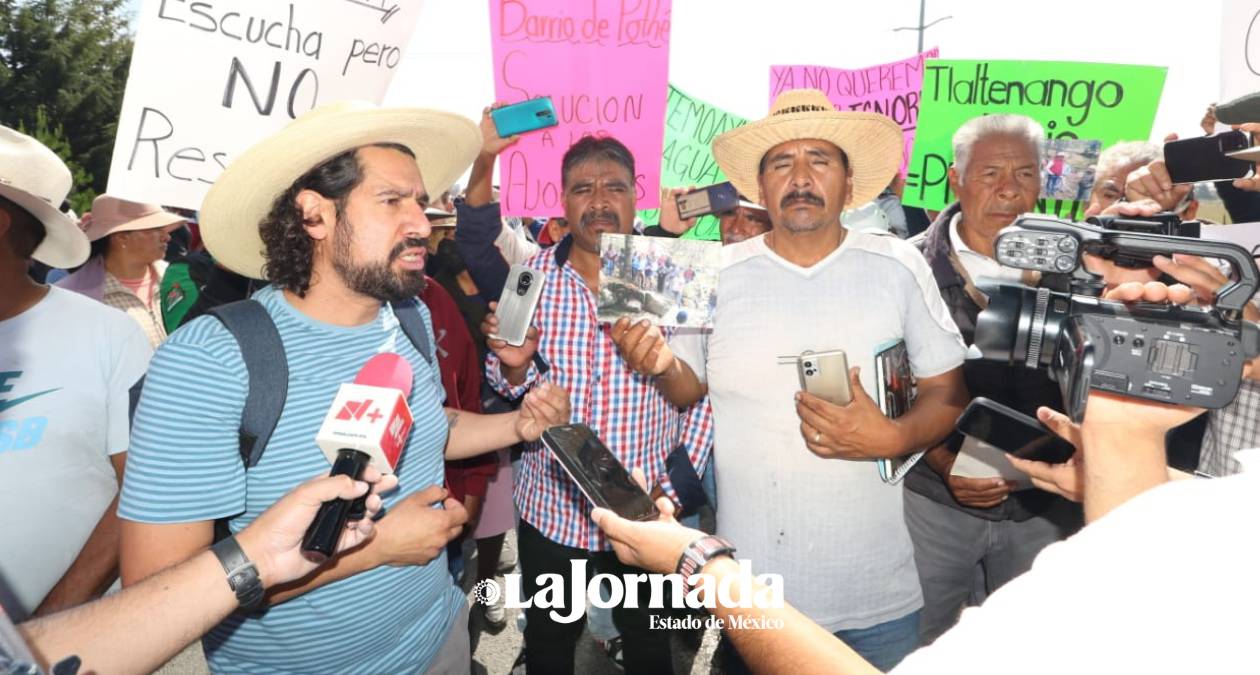 Temoayenses cierran vialidad; piden acceso al agua potable