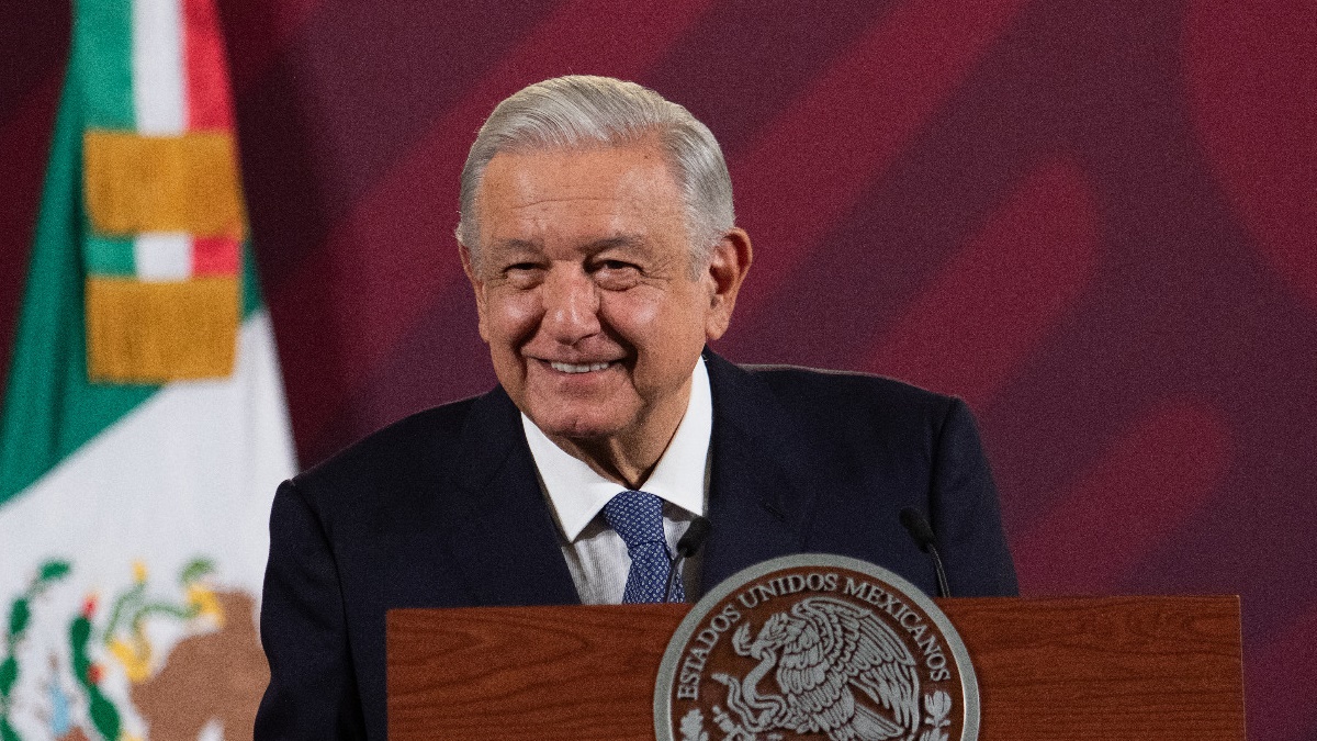 El Presidente Andrés Manuel López Obrador pidió a los legisladores que impulsan esta iniciativa vigilen bien el proceso, para que no vuelva a pasar que por cuestiones de forma, se revierten las reformas. Foto: Presidencia