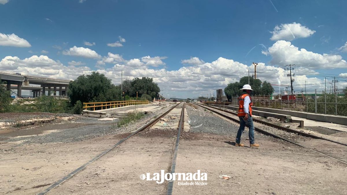 Tultepec: Demandan concluir y rehabilitar vías estatales que conectan al AIFA