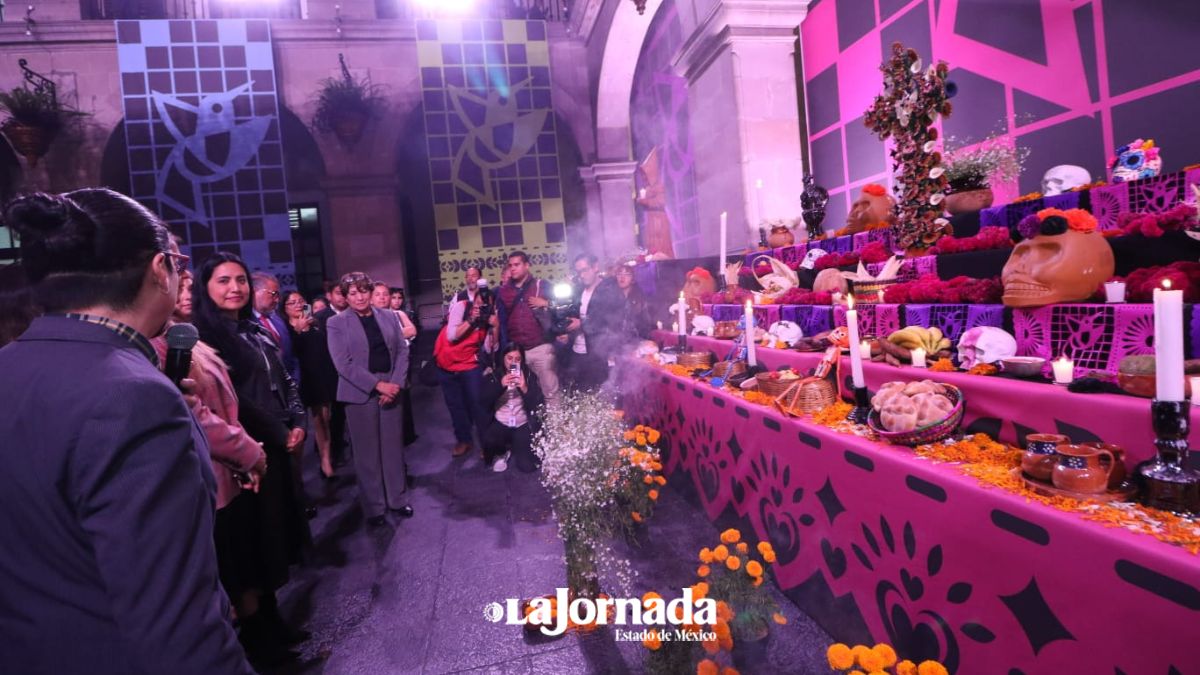 Edomex: Más de 9 mil visitantes recibió Ofrenda Monumental en Palacio de Gobierno