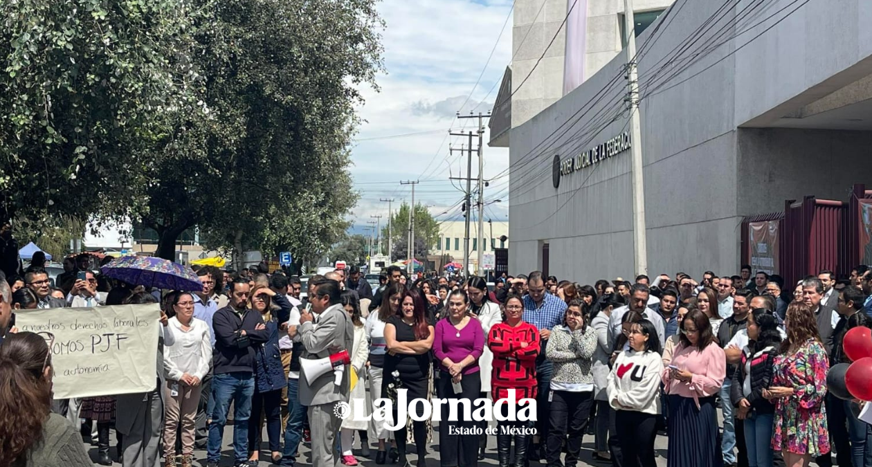 Toluca: Trabajadores del PJF replican manifestación a las afueras de sede mexiquense