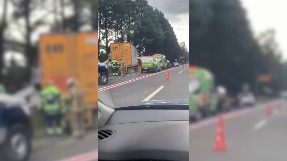 Tráiler se imparta a la altura de la escondida en la México- Toluca