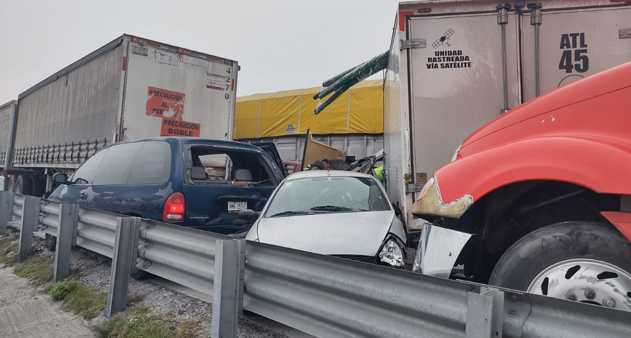 Hueypoxtla: Accidente automovilístico sobre  autopista Arco Norte