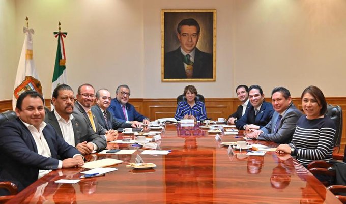 Diputados dialogan con la gobernadora Delfina Gómez