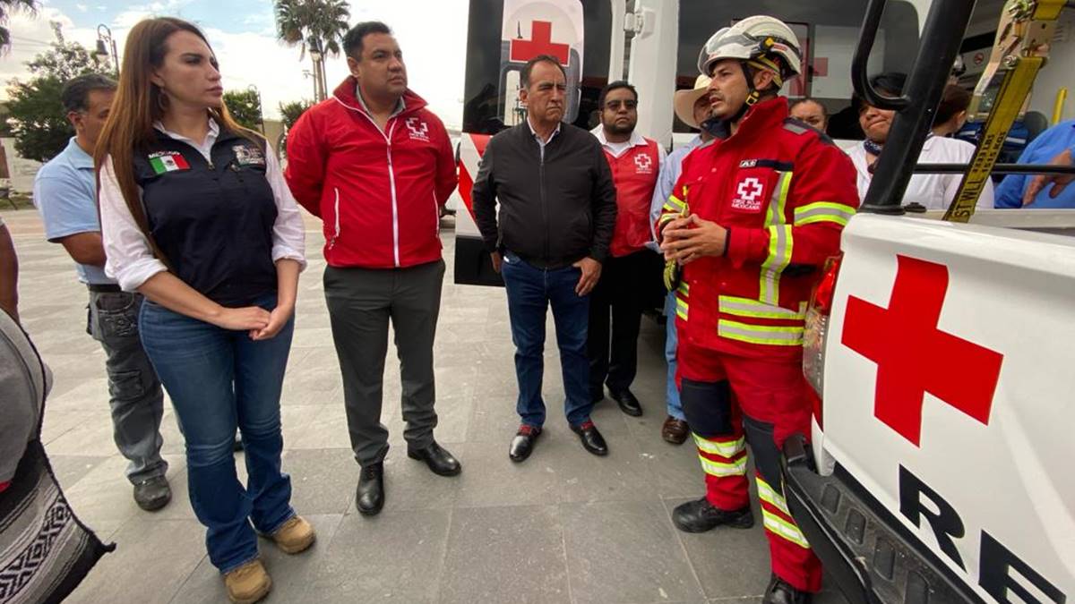 Ecatepec: Logran donación de ambulancias a la Cruz Roja