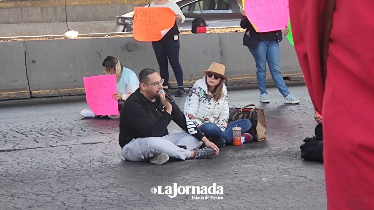 Naucalpan: Continúa bloqueo en periférico, Gabriela Spanic pide se sumen contra malos policías