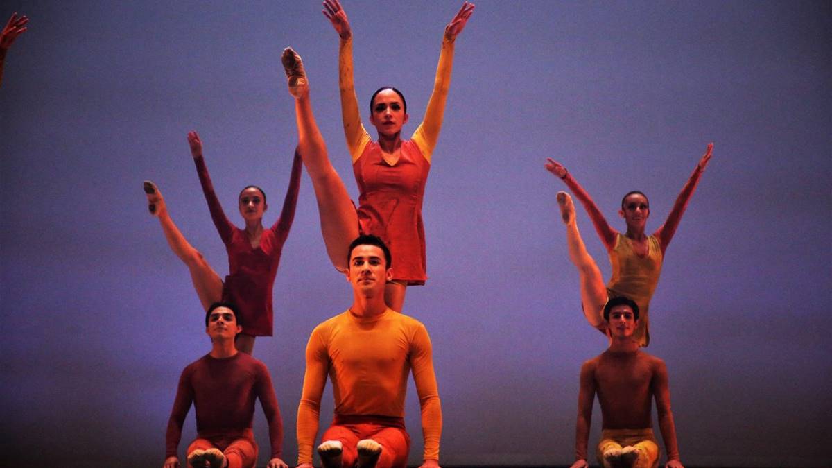 “Unfinished” una pieza de la Compañía de Danza del Edomex que muestra la esquizofrenia