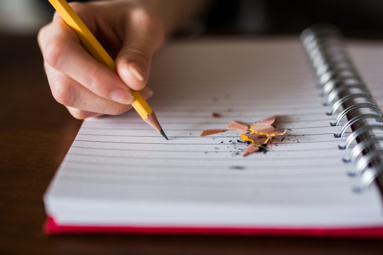 Escritura a mano es sustituida por el uso de las nuevas tecnologías