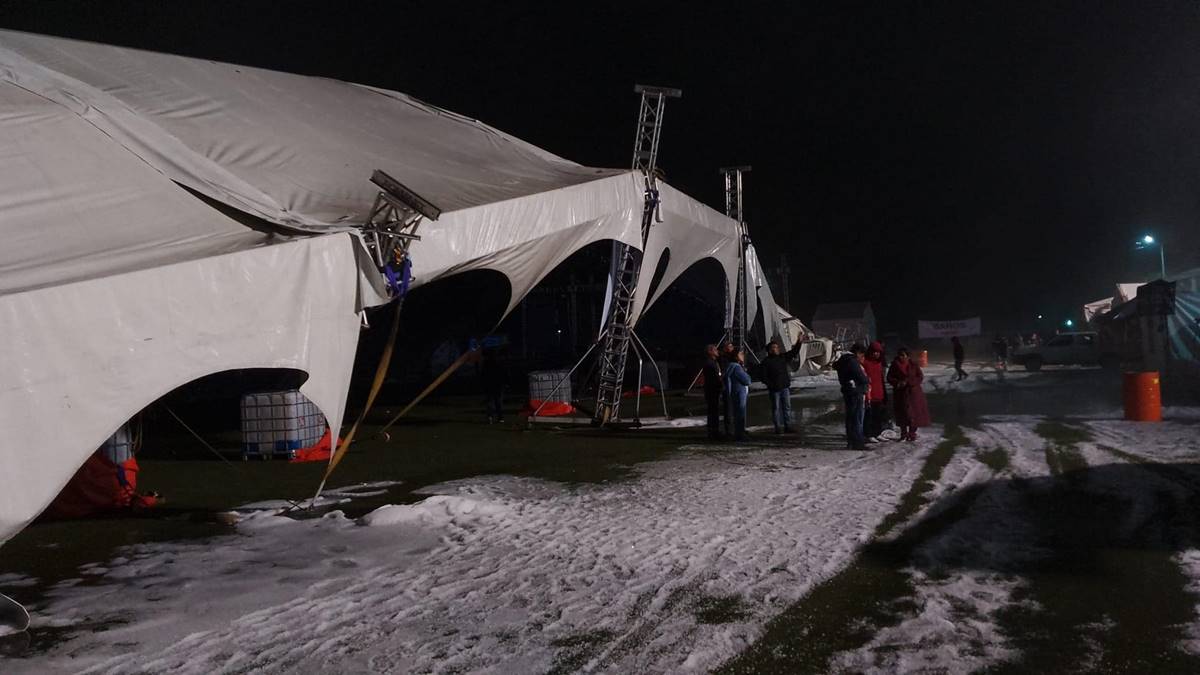 Jilotepec: Granizada derrumba techo y puestos del recinto ferial