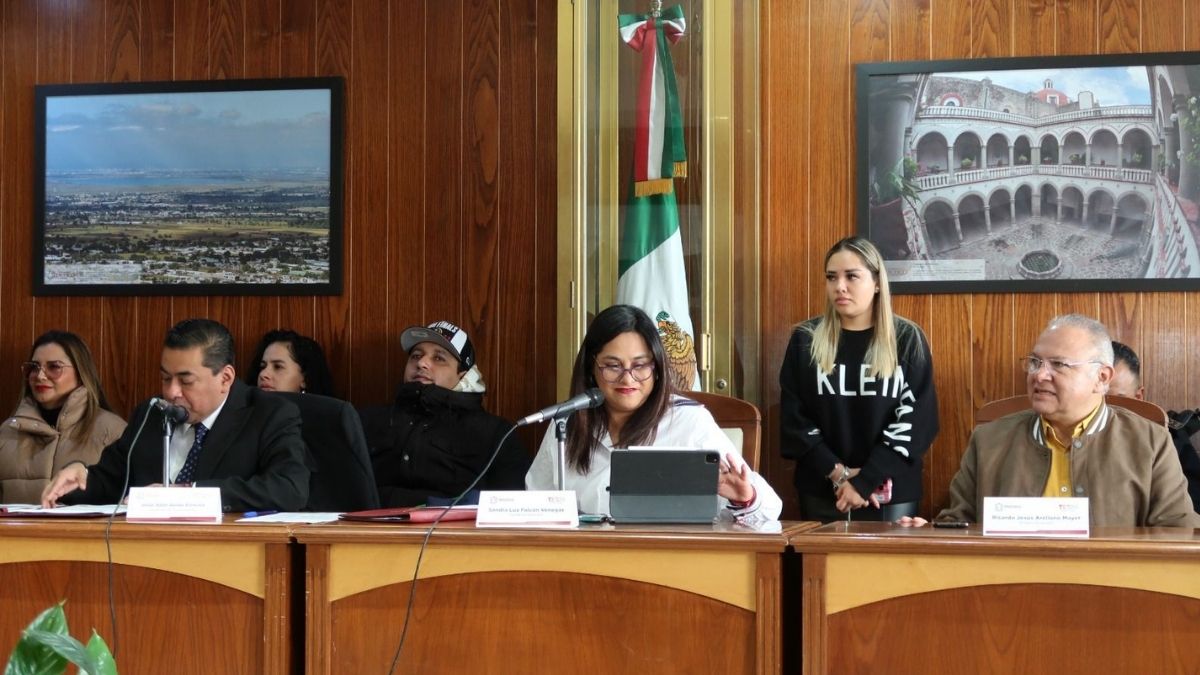 Texcoco: Renuncia Sandra Luz Falcón a la alcaldía; va por una diputación local