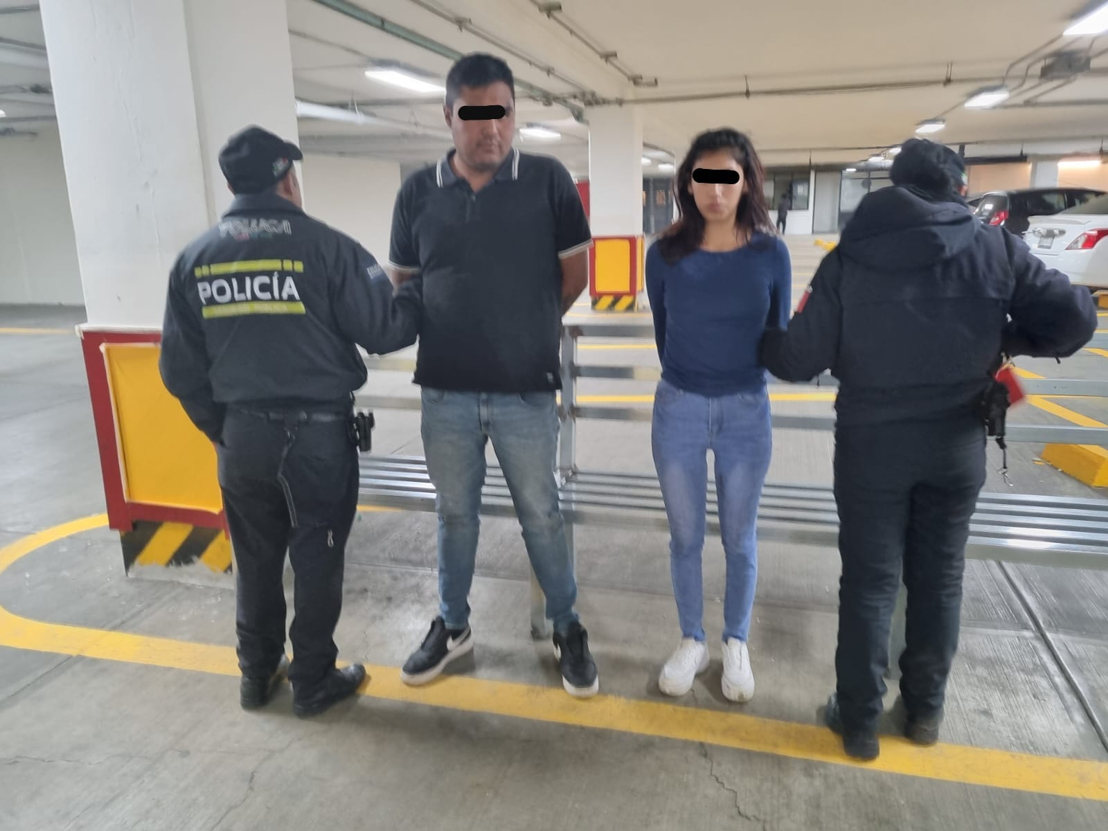 Toluca: Detienen a pareja de presuntos delincuentes que robaban a taxistas