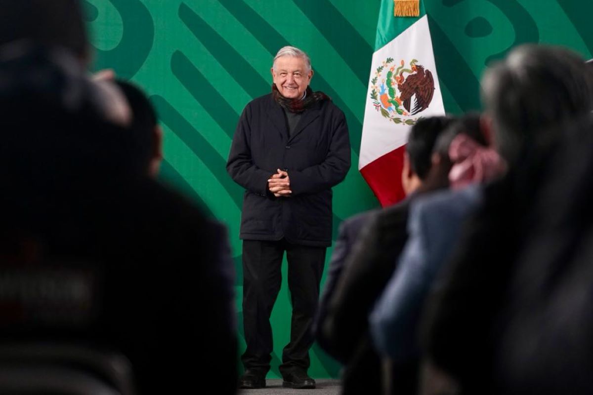 Hackean datos de periodistas afirma López Obrador