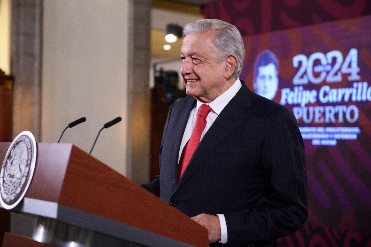 AMLO urge al INE que investigue guerra sucia en su contra en redes sociales