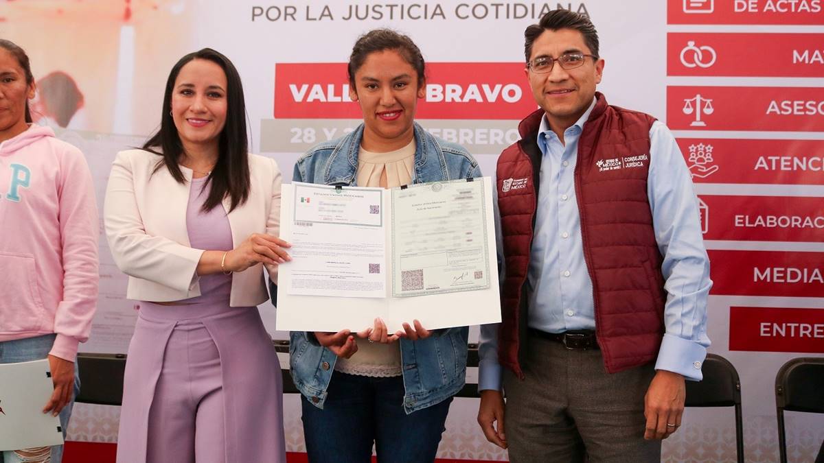 Valle de Bravo: Caravanas por la Justicia Cotidiana benefician a 9 mil 500 mexiquenses