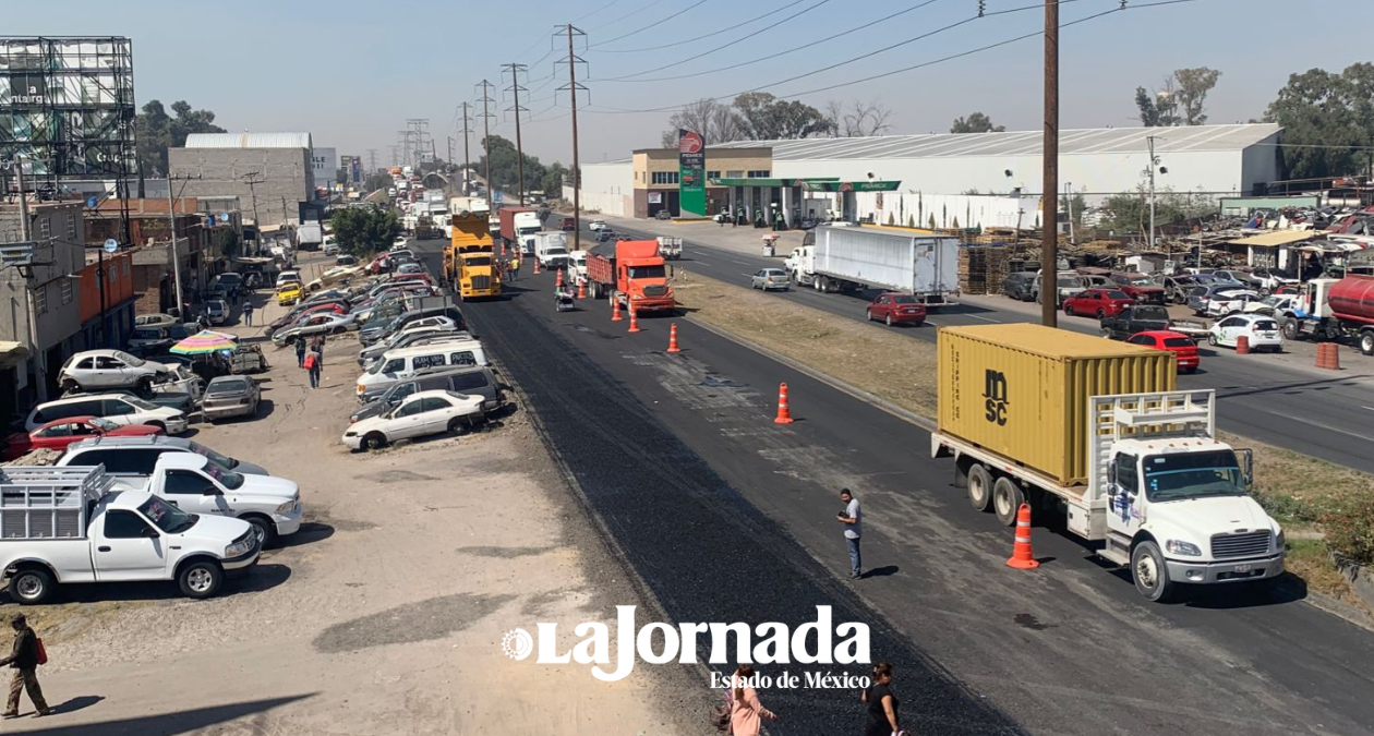 Carretera Texcoco-Lechería, con tráfico de hasta 5 km, por repavimentación