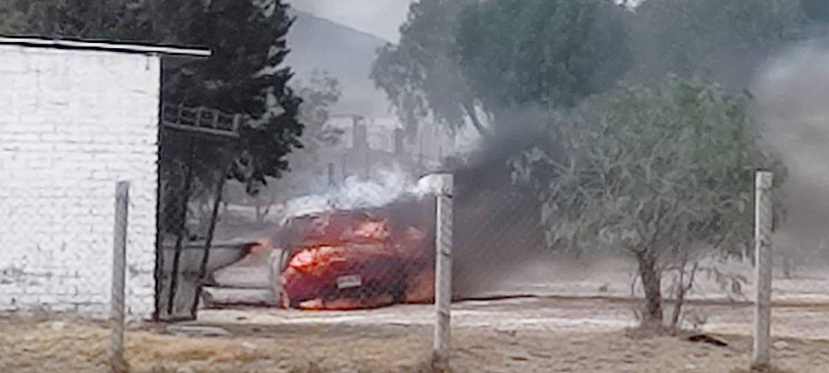 Zumpango: Auto cargado con pirotecnia explota en polvorín